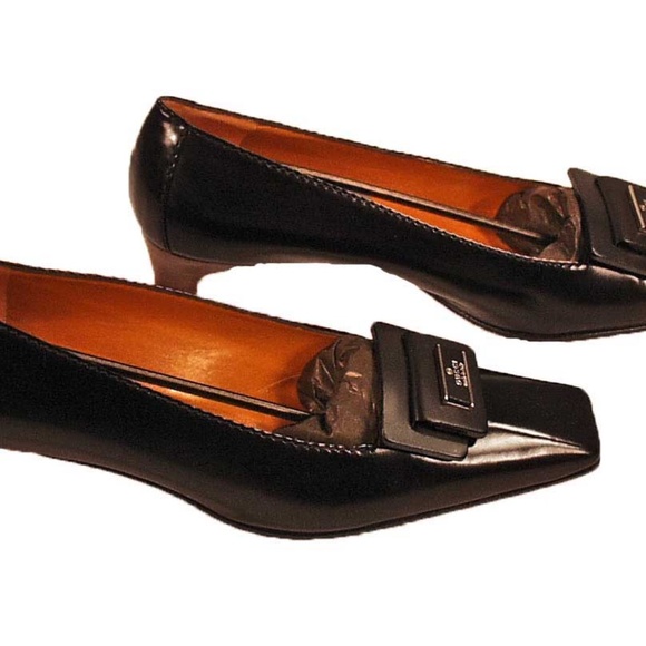 PUMPS, GUCCI, CALF LEATHER, SILVER-TONE ENGRAVED SIGNATURE PLATES ON TOES, BLACK - Picture 10 of 10